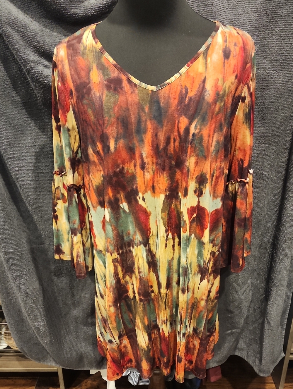 V-Neck Bell Sleeve Tie-Dye Tunic in Rust Multi